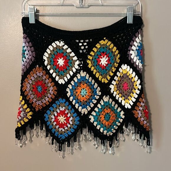 New! AKIRA PACK YOUR BAGS RHINESTONE TRIM CROCHET SKIRT SIZE SMALL - Picture 8 of 13